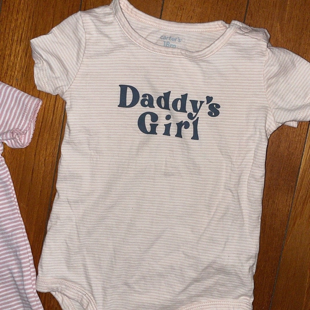 Lot bundle set Carter’s daddy’s girl striped onesies bubble shorts tee 18 months - Picture 7 of 7
